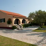Antonia- Acharavi Holiday home