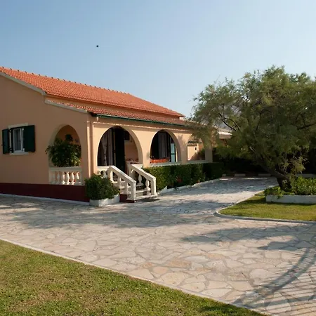 Antonia- Acharavi Holiday home