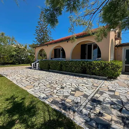 Antonia- Acharavi Holiday home *