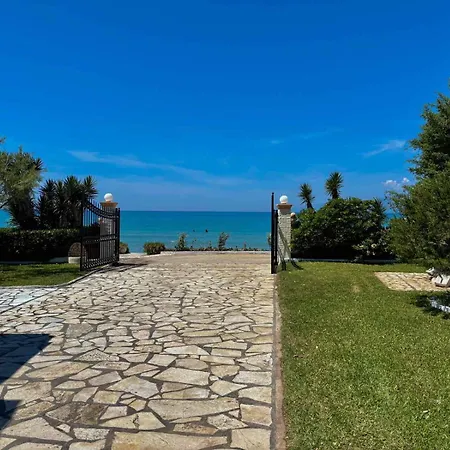 Holiday home Antonia- Acharavi *